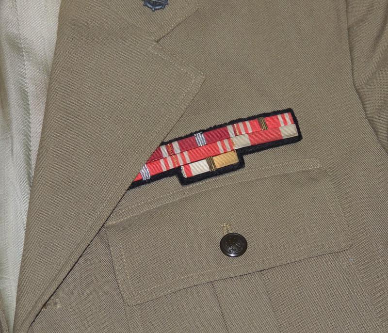 Garnisonsbluse eines Oberstleutnants mit Originalmuster aus der Zeit des Kalten Krieges aus den 1960er Jahren.