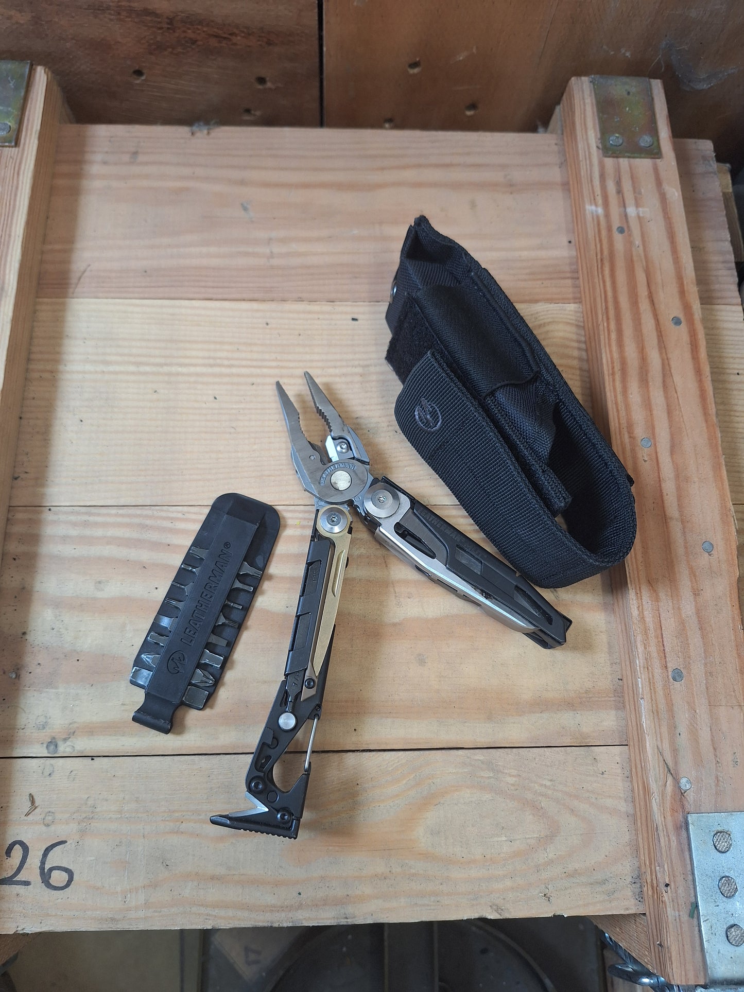 Leatherman MUT Multitool with Pouch and Bits