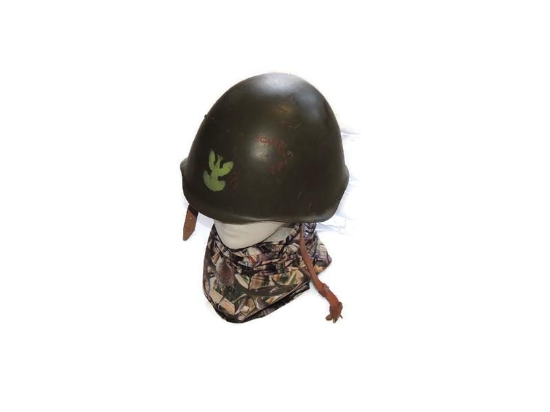 Originaler Stahlhelm der polnischen Armee aus dem Kalten Krieg