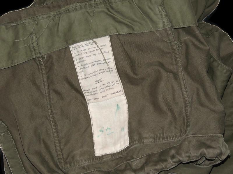 British military combat blouse in olive green/khaki, issued in the 1960s.