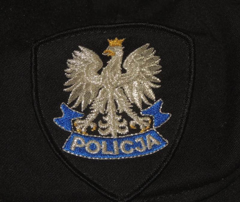 Polish police patrol cap, older design with original badge