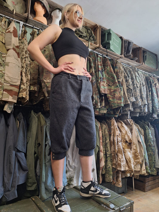 Spodnie Tyrolskie Wełniane Austria S Krótkie