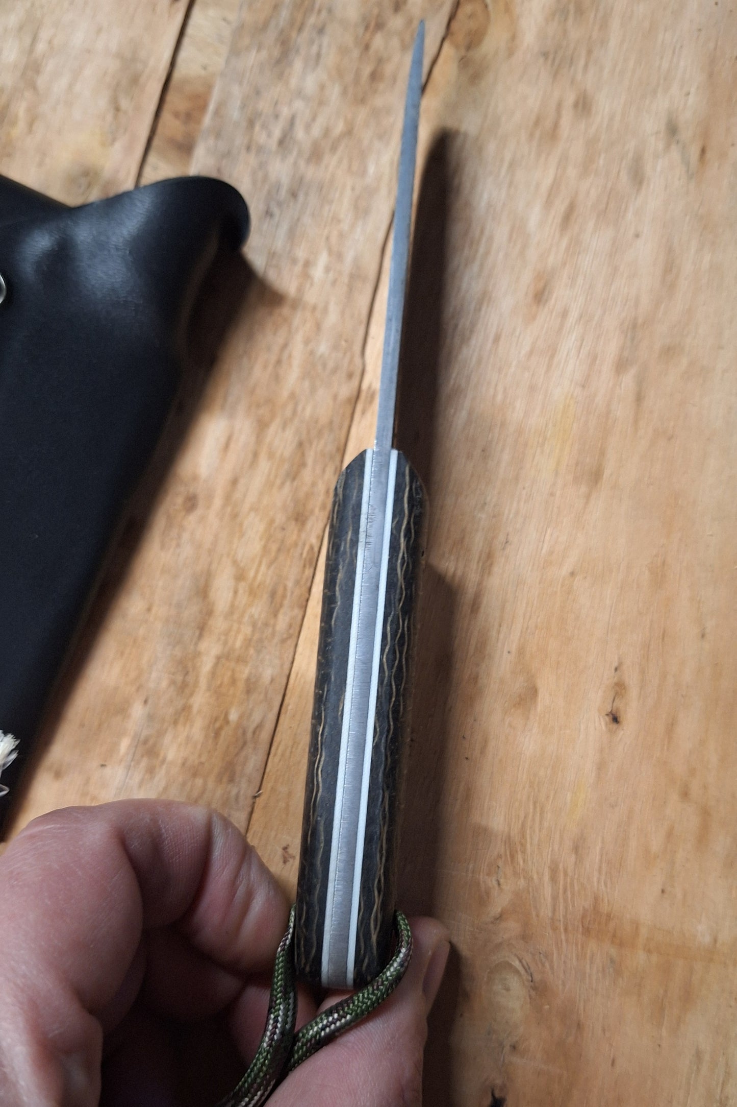 Mały nóż taktyczny na strzelnicę pochwa kydex fulltang