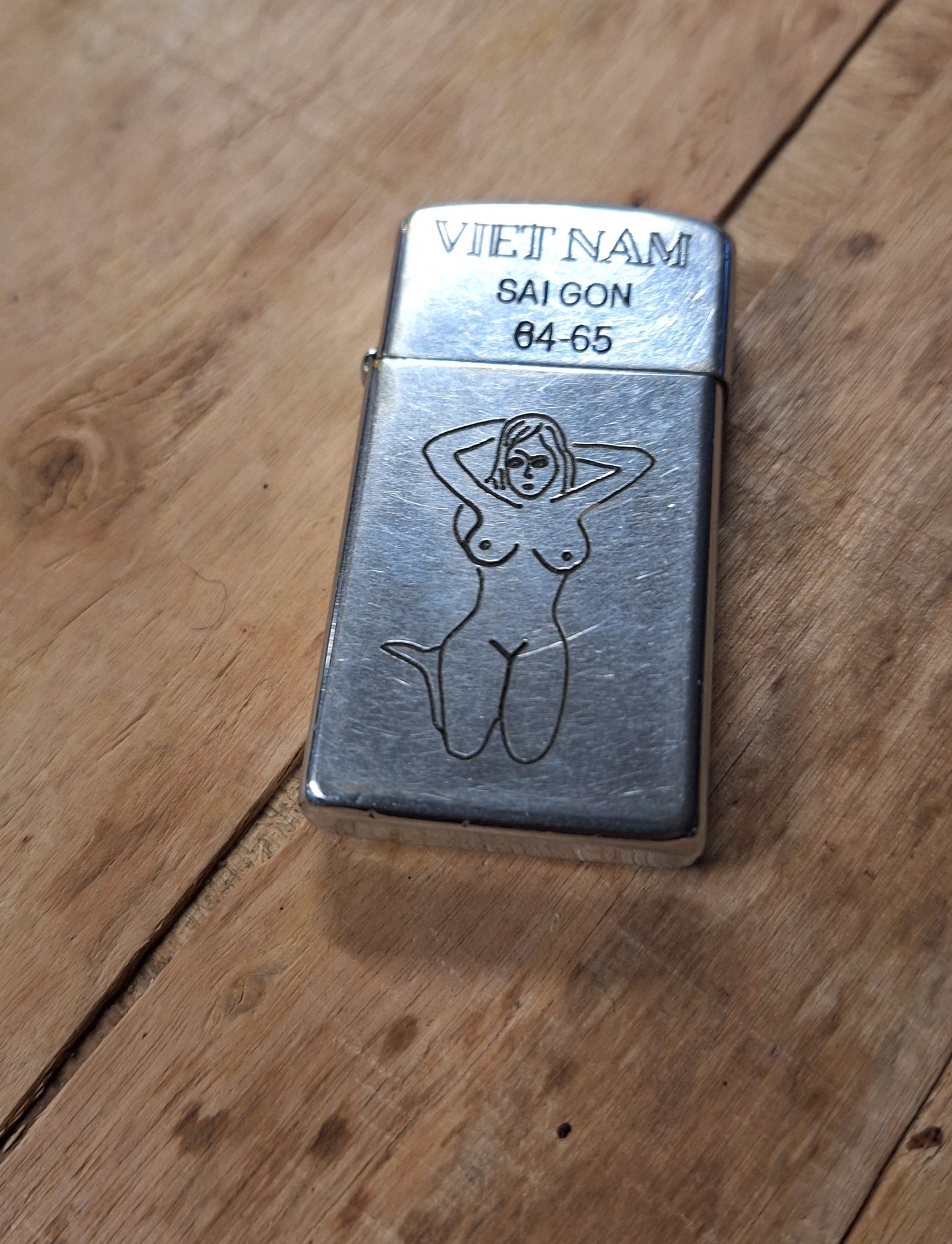 Oryginalna zapalniczka z Wojny w Wietnamie Grawerowana!