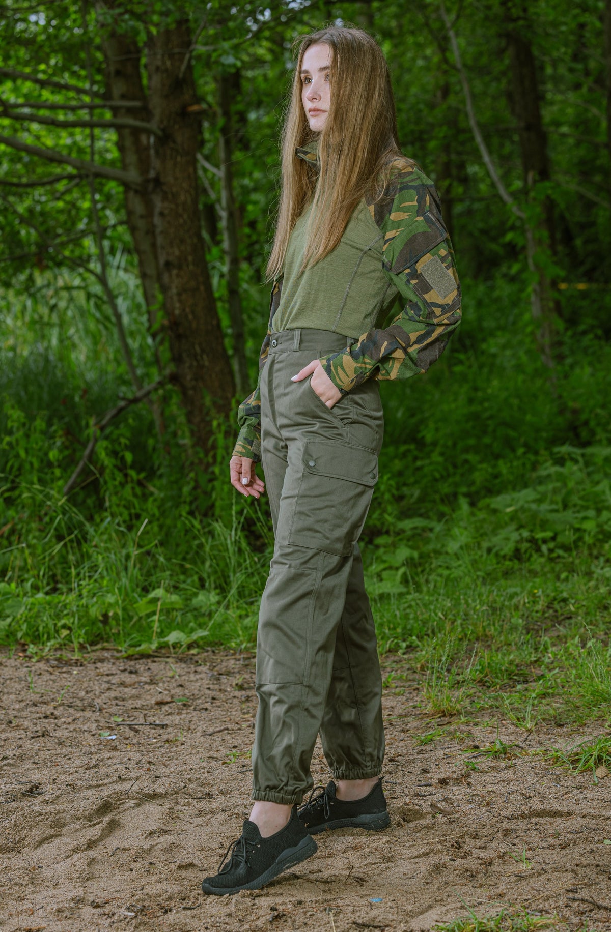 Spodnie Oryginalne francuskie F1 Olive nowe 76M