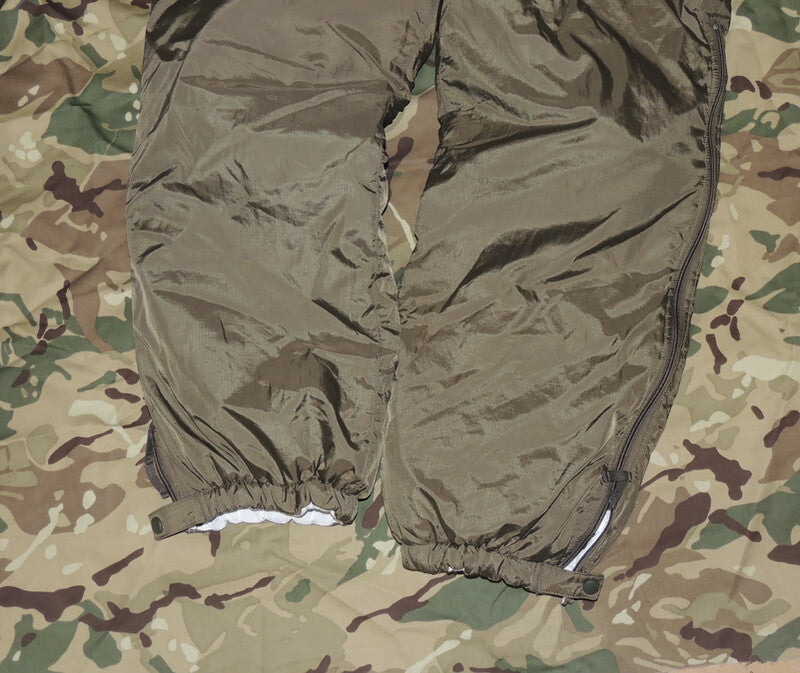 Dwustronne spodnie puchowe wojskowe Słowenia – Medium Short  Khaki/Snow