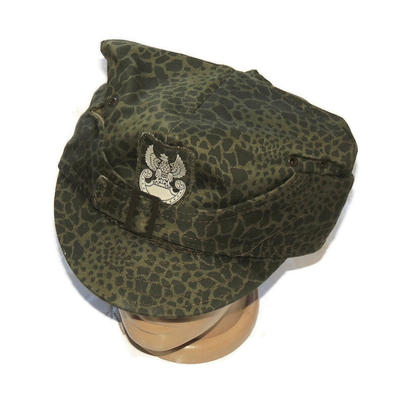Czapka wojskowa rogatywka wz. 89 Puma z orłem III RP, MON, lata 90.