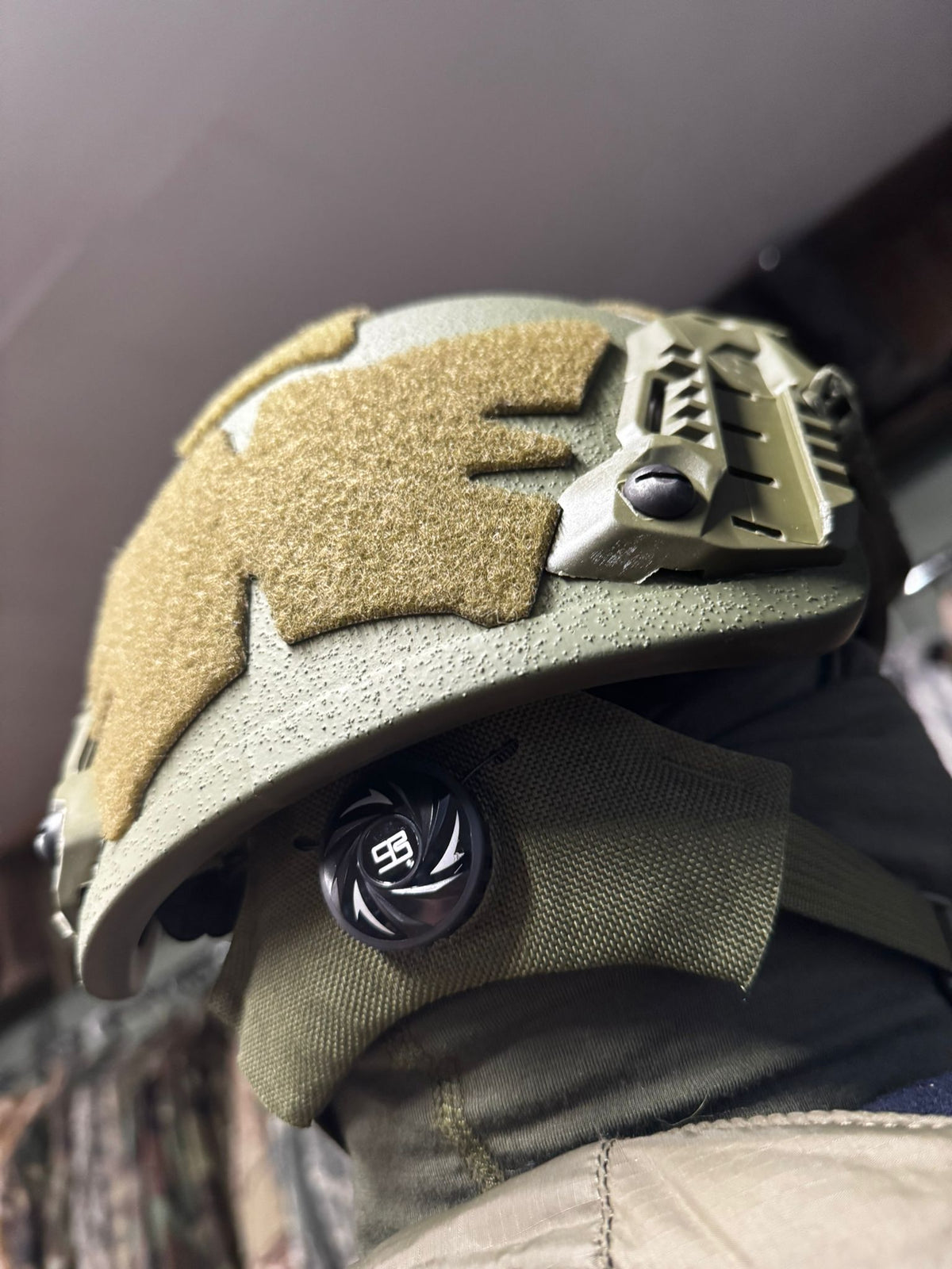 Kroatischer Militärhelm NIJ III A Typ FAST Kevlar LARGE