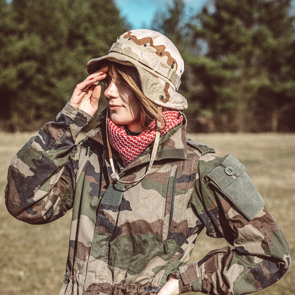 Wojskowy kapelusz DCU Holandia 60 cm pustynny