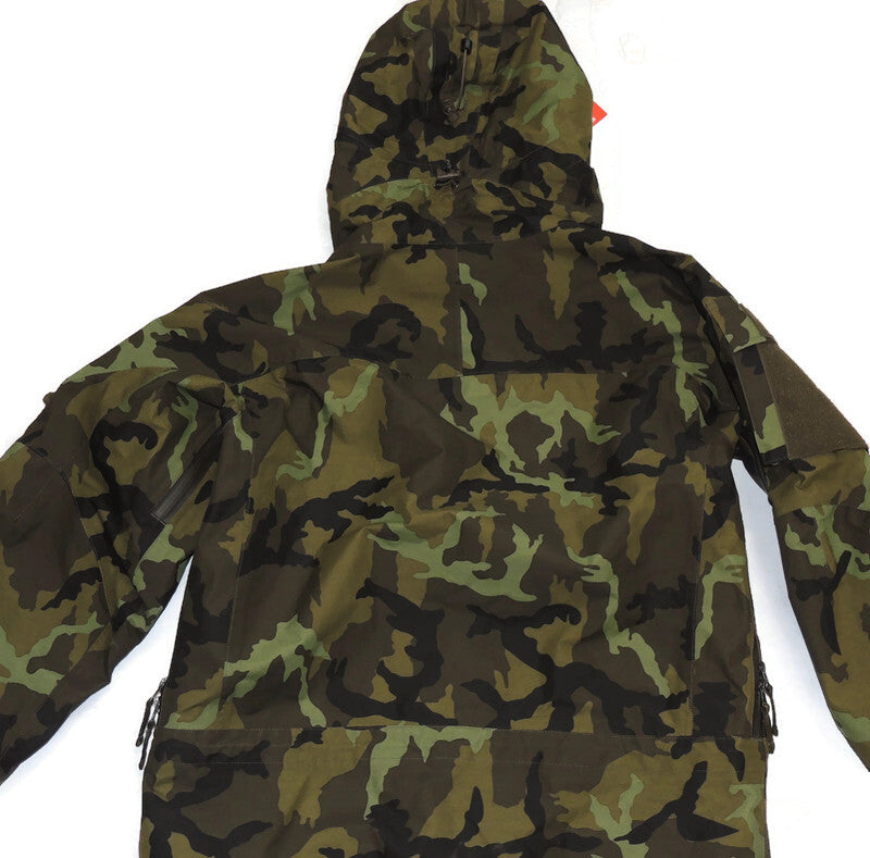 Czech military rain jacket Carinthia 182/100 ECWCS Vz95