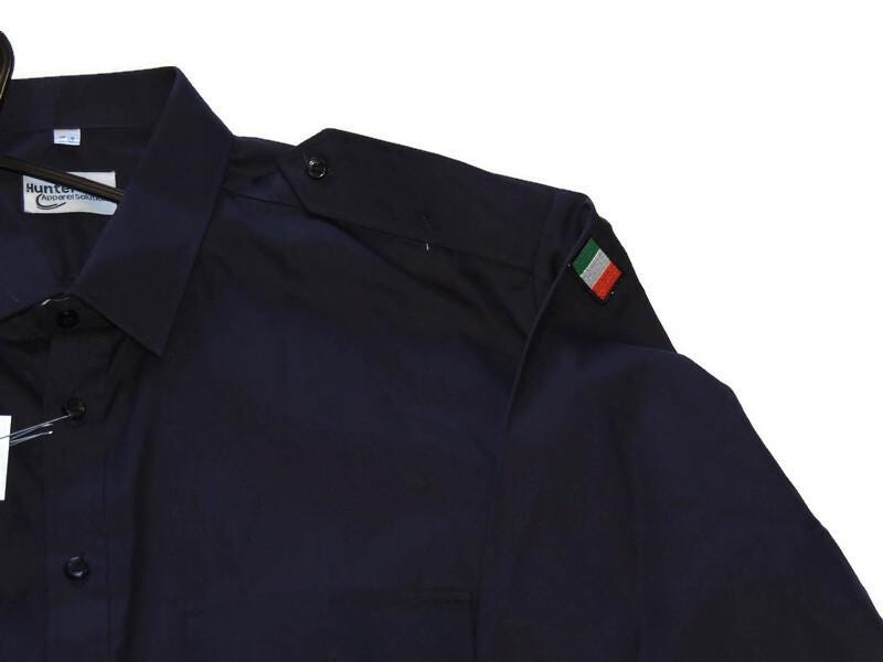 Marineblaues Langarm-Button-Down-Hemd mit irischer Flagge