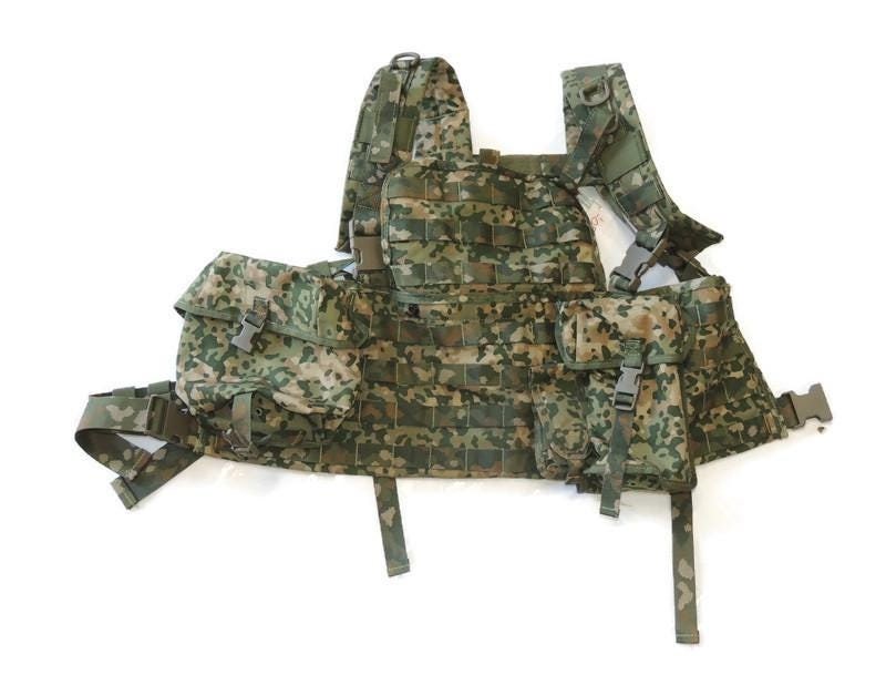 Chestrig with NFP Multitone Dutch Army