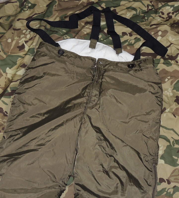Dwustronne spodnie puchowe wojskowe Słowenia – Medium Short  Khaki/Snow