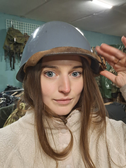 Hełm Stalowy LWP PRL Niebiesko-szary rozmiar 57 oryginalny z siatką